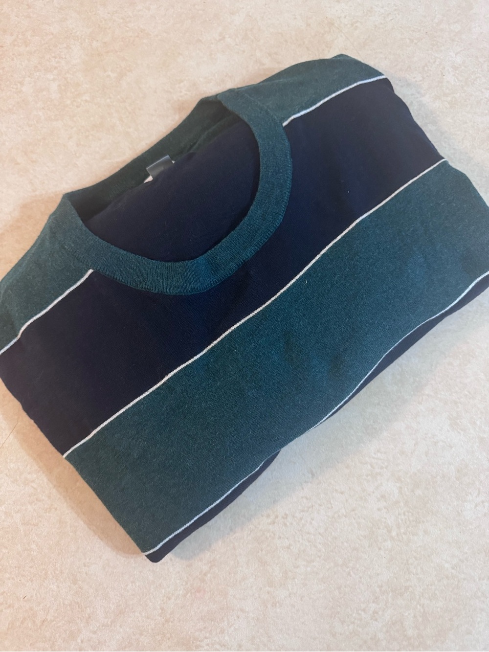 Big & Tall Men's 3XL…..
Striped Crewneck Sweater in Dark Green and Navy